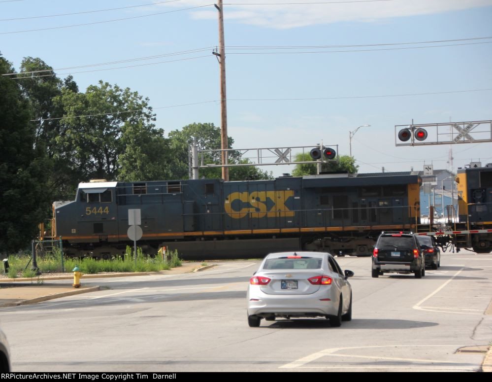 CSX 5444 on B778